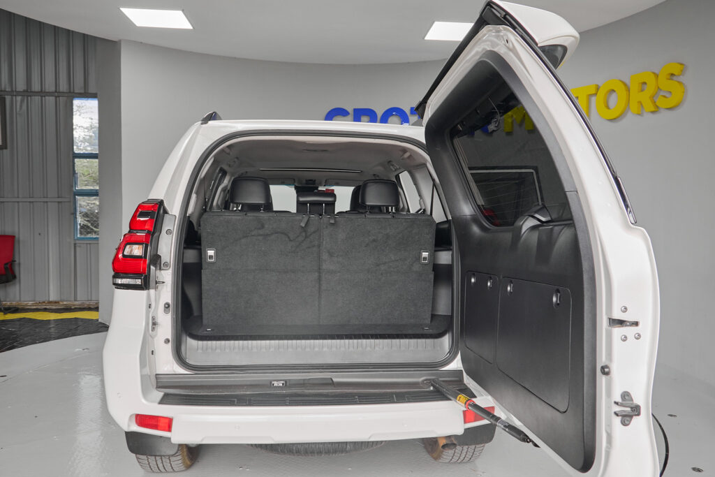 Duty Free 2020 Toyota Landcruiser Prado TXL