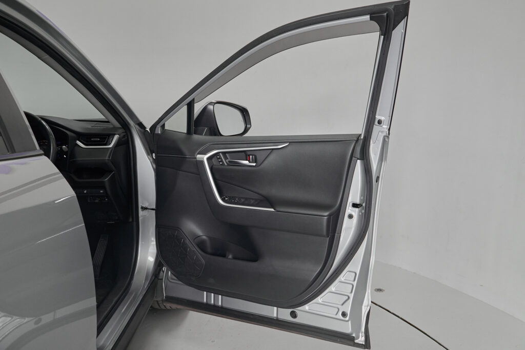 Duty Free 2019 Toyota Rav-4