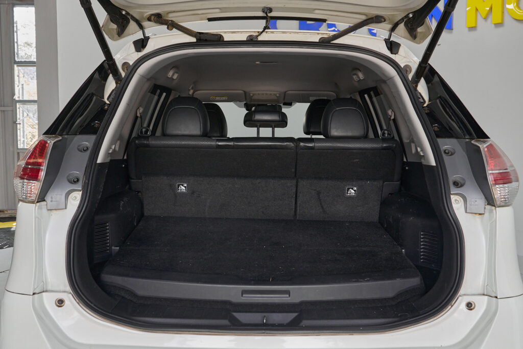 Duty Free 2017 Nissan X-Trail