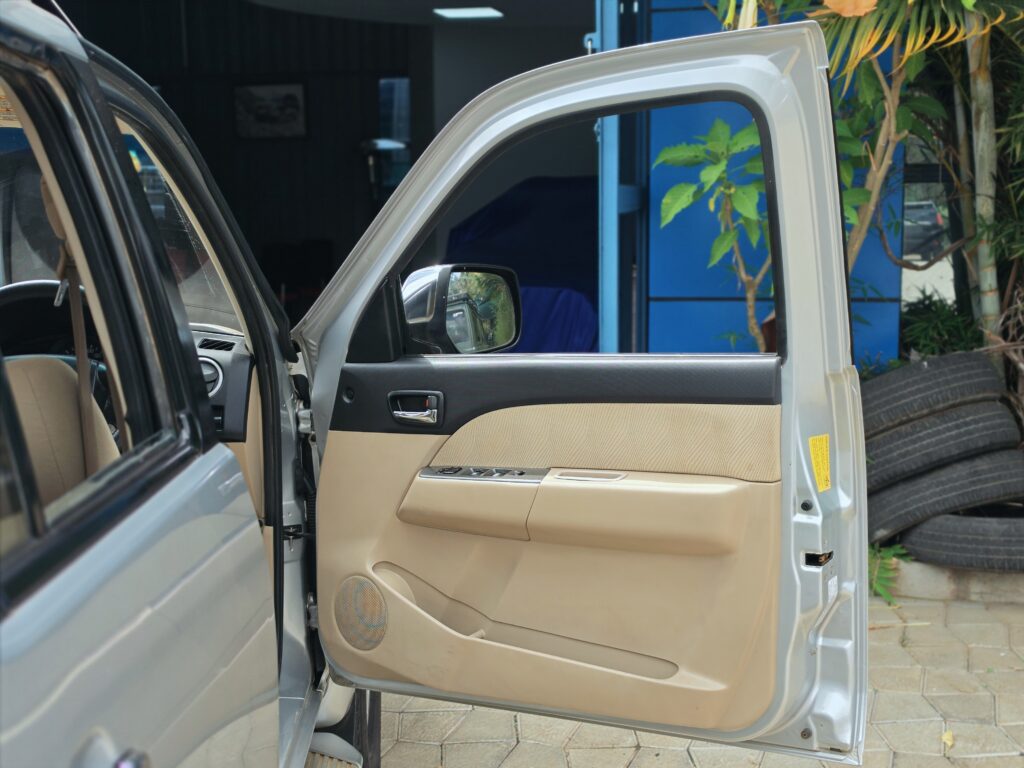 Duty Free 2012 Ford Everest
